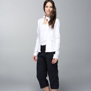 Lululemon Studio Crop- Black Athletic Joggers- Size 2